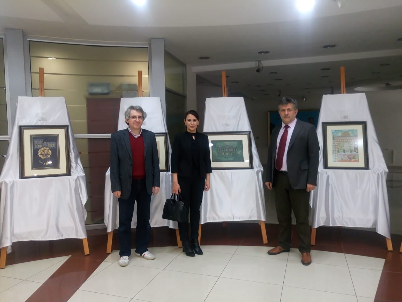 Derbent Kaymakamı Sayın Fatmagül DALMIŞ Hanımefendinin Sergimizi ziyareti.